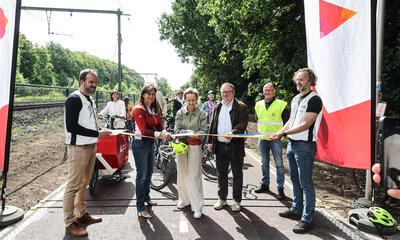 Opening F11